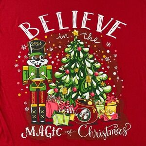 Buc-ee's Christmas T-Shirt Beaver Nutcracker Tree Graphic Red Small Cotton